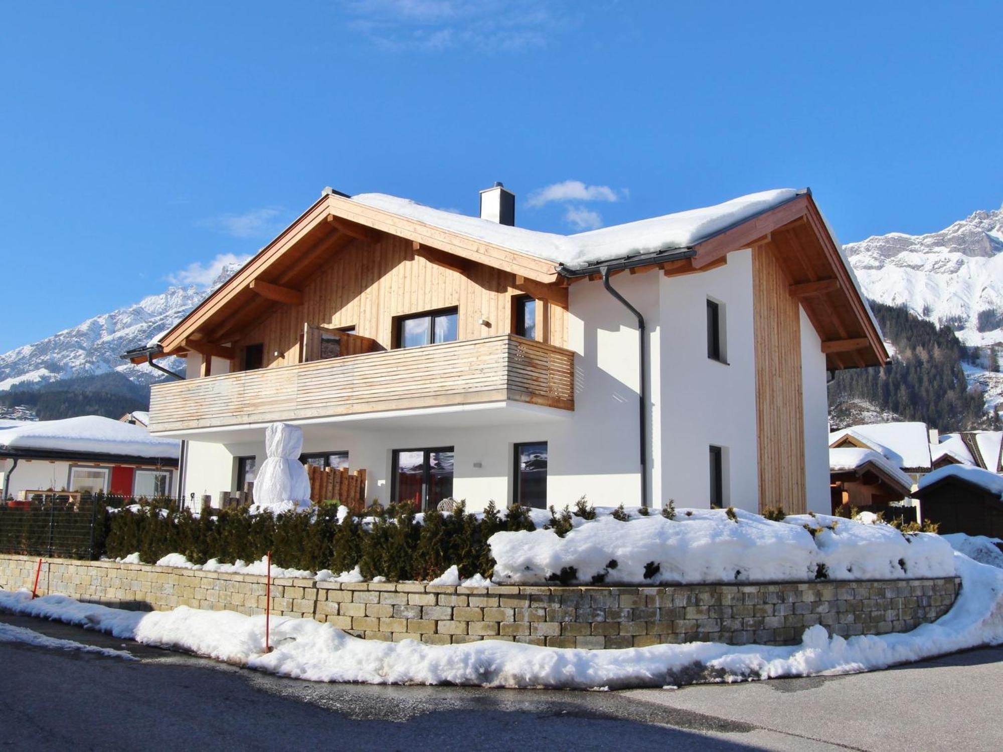 Modern Holiday Home In Leogang With Private Sauna Экстерьер фото
