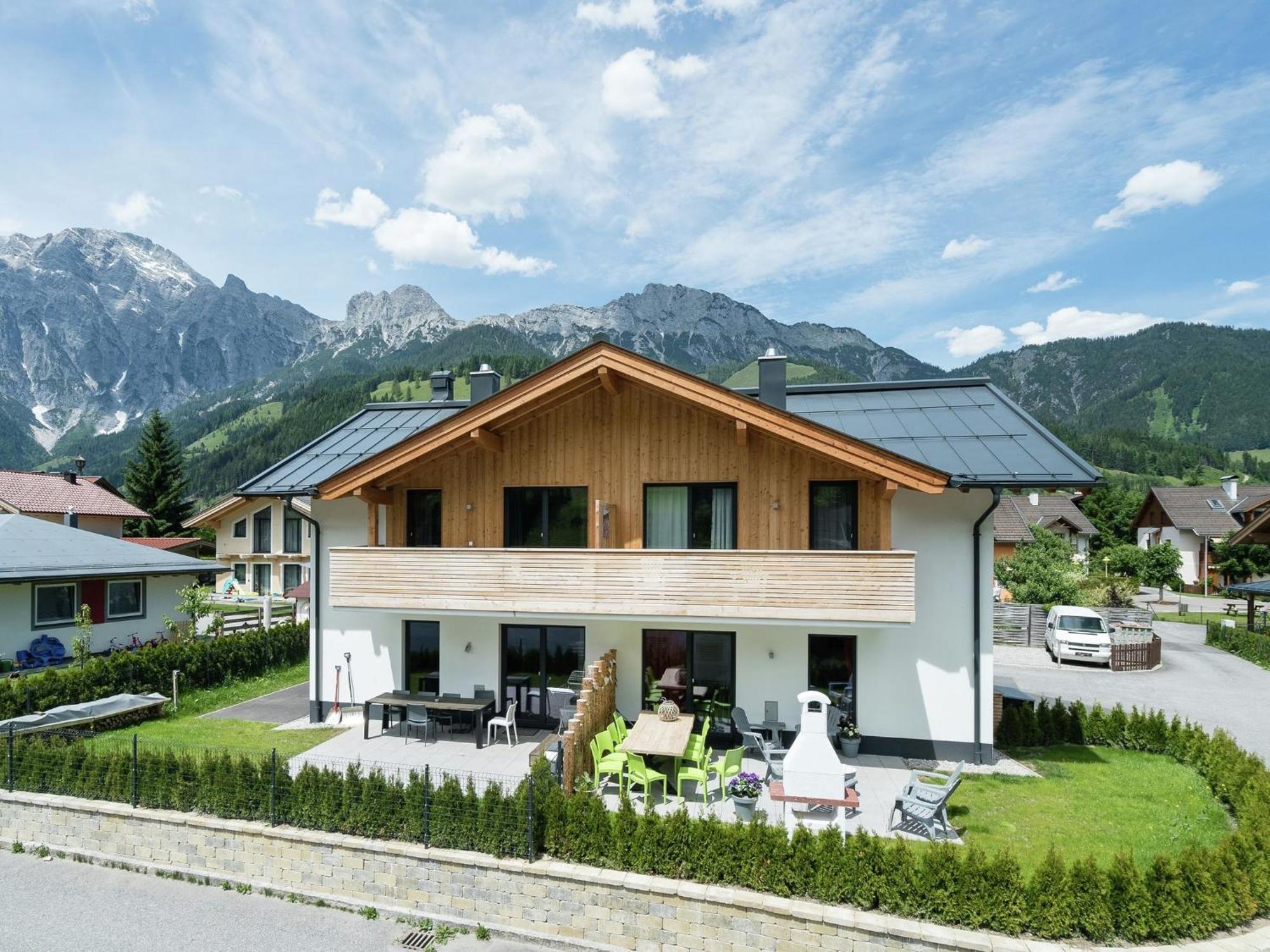 Modern Holiday Home In Leogang With Private Sauna Экстерьер фото